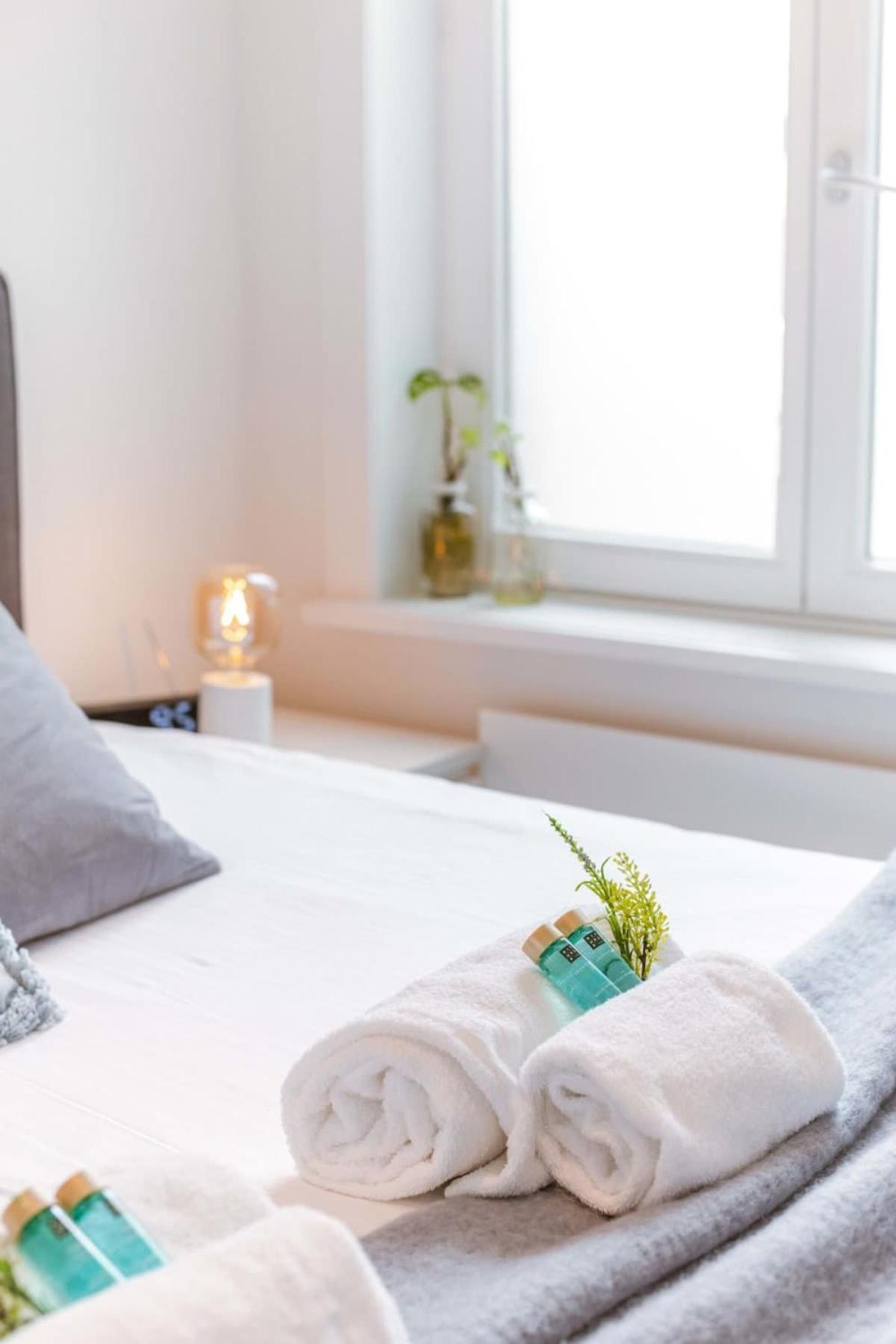 Huswell - Brand New Apartment Near The Beach Blankenberge Bagian luar foto